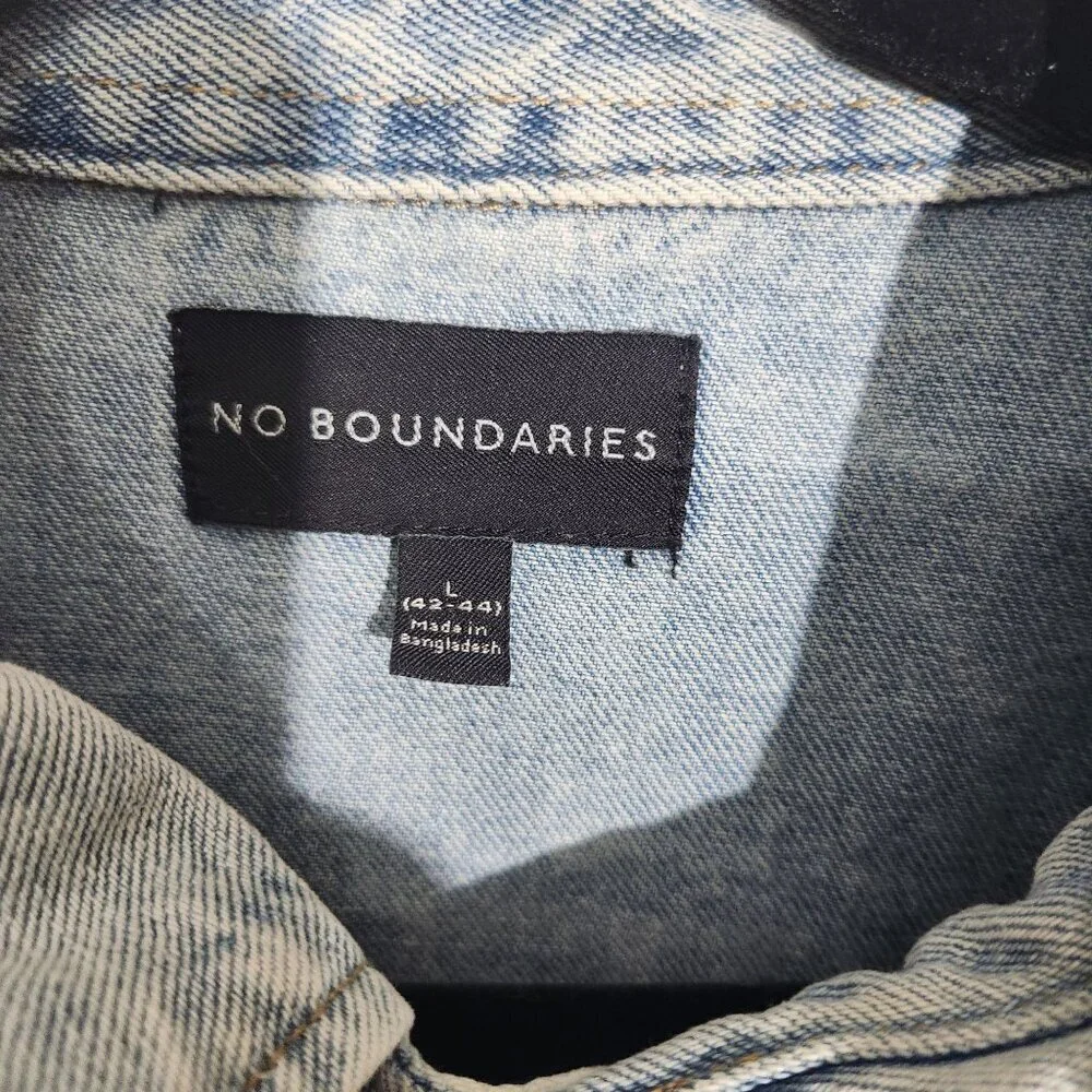 No Boundaries Acid Wash Denim Button-Up Shirt Y2K Long Sleeves Large